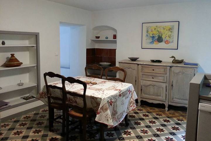 Gîte pour 6 personnes, avec Terrasse et Jardin