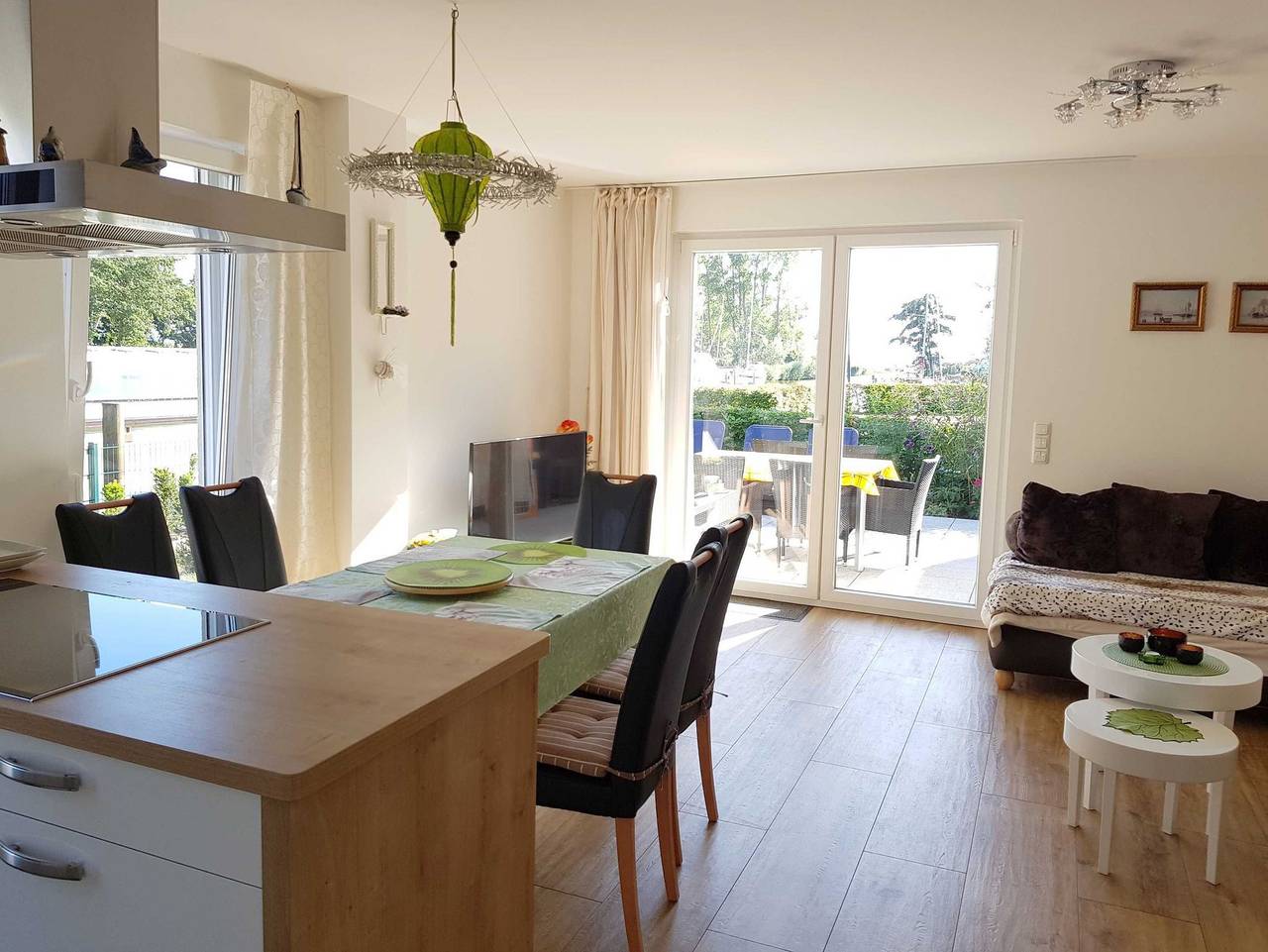 Ganze Ferienwohnung, Kapitänsresidenz - Haus direkt am Wasser - 2 Bäder - Wlan in Bernsteinbäder