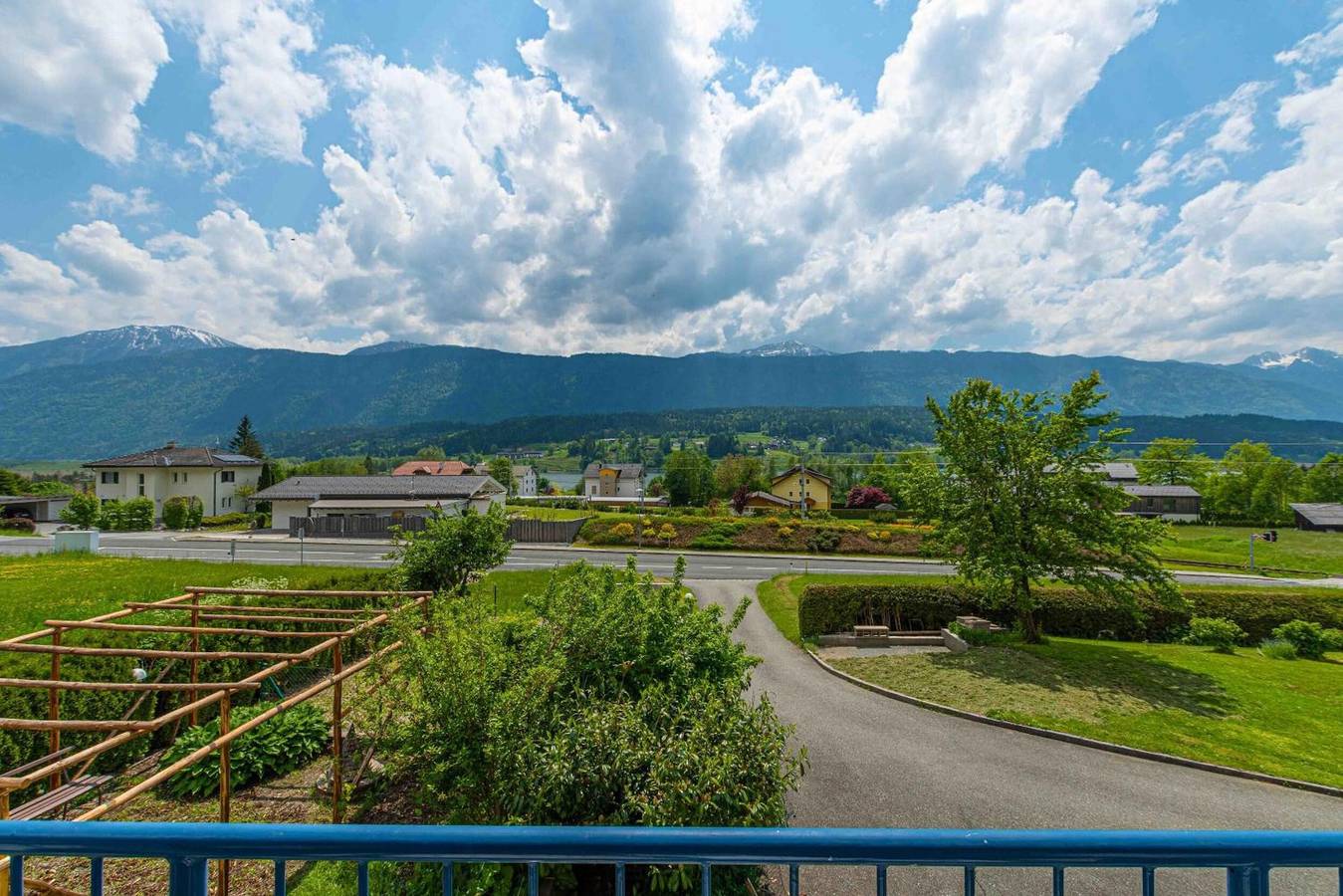 Ganze Wohnung, Apartment 'Isabelle' mit Seeblick, Gemeinschaftsterrasse und Wlan in Hermagor, Hermagor-Pressegger See