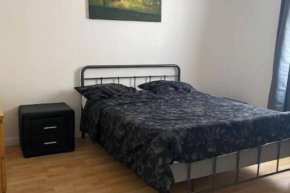 Entire apartment, Comfortable apartment between Paris and Disneyland de Paris in Noisy-le-Grand, Seine-Saint-Denis