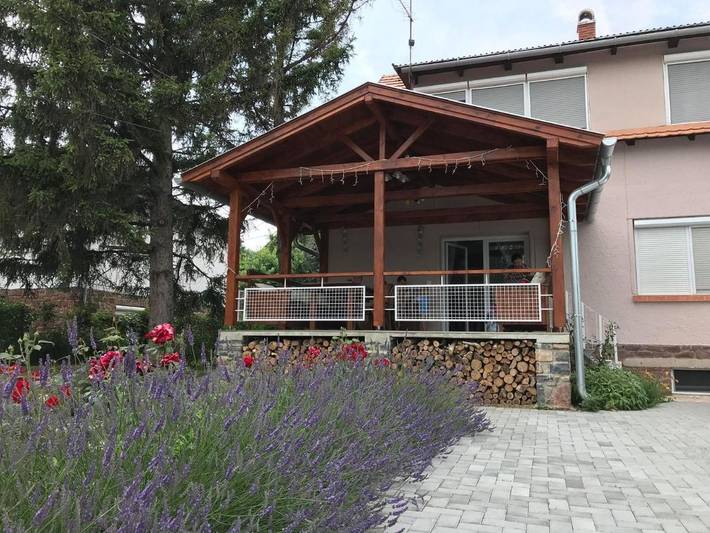 Ferienwohnung für 11 Personen, mit Terrasse und Garten sowie Seeblick und Ausblick in Badacsony