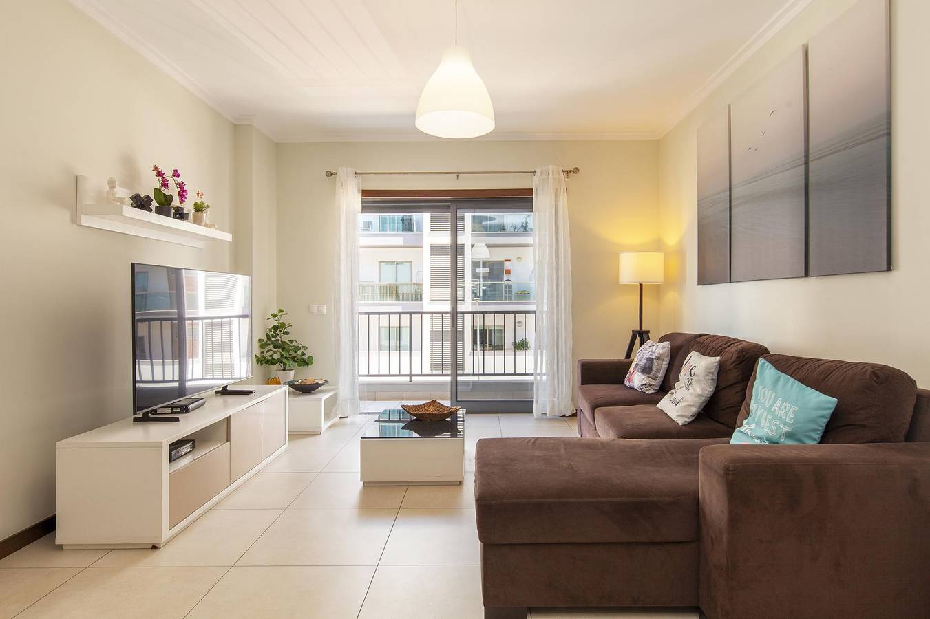 Ganze Wohnung, Ferienwohnung für 5 Personen mit Balkon in São Sebastião, Lagos