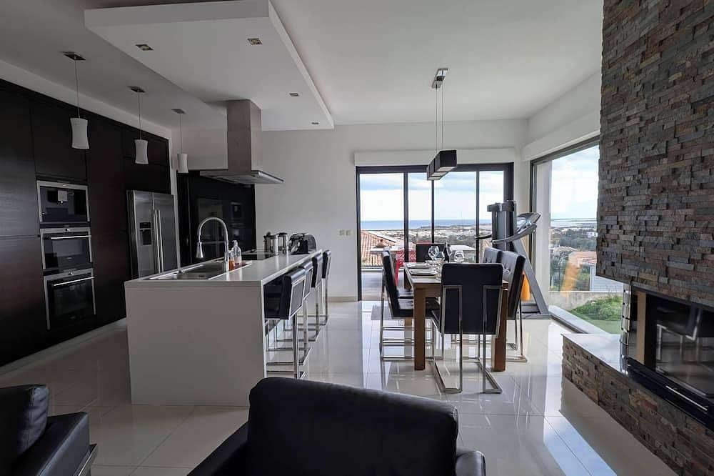 Villa with sea and mountain views in Furiani, Capo Corso