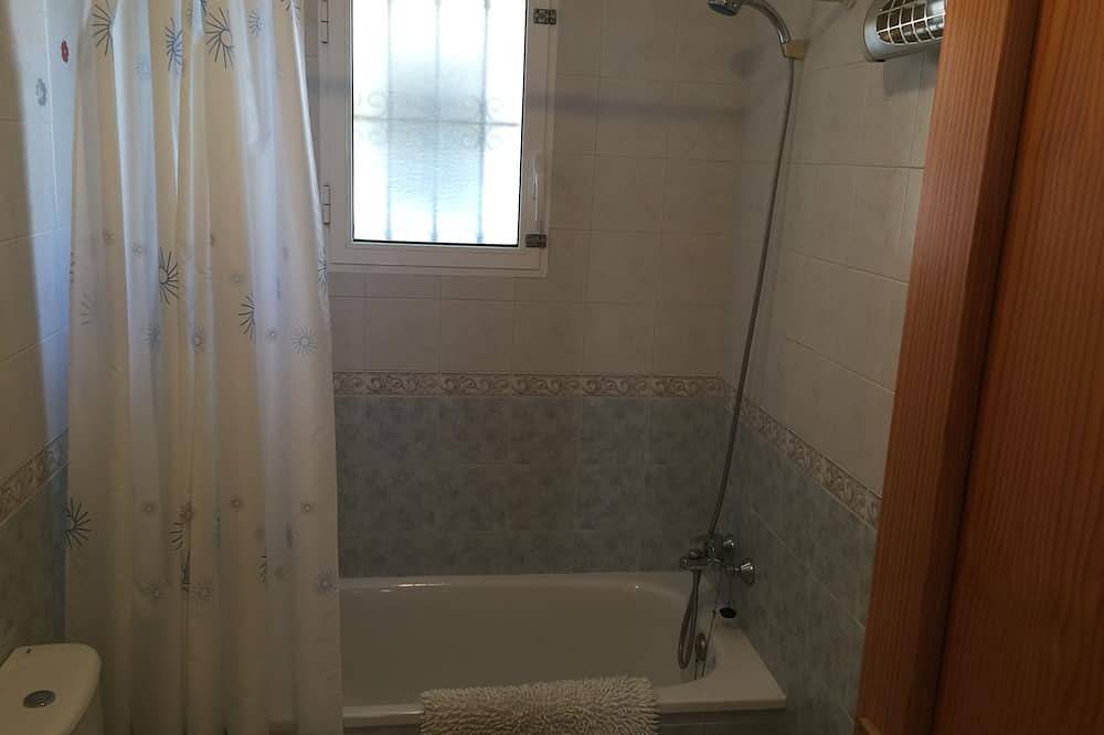 Hel leilighet, Stor 2-roms leilighet - Privat hage-10 minutter fra La Zenia strand / Boulevard in Colinas de la Zenia, Orihuela