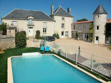 Chambre d’hôte pour 5 personnes, avec jardin et piscine à Vendeuvre-du-Poitou
