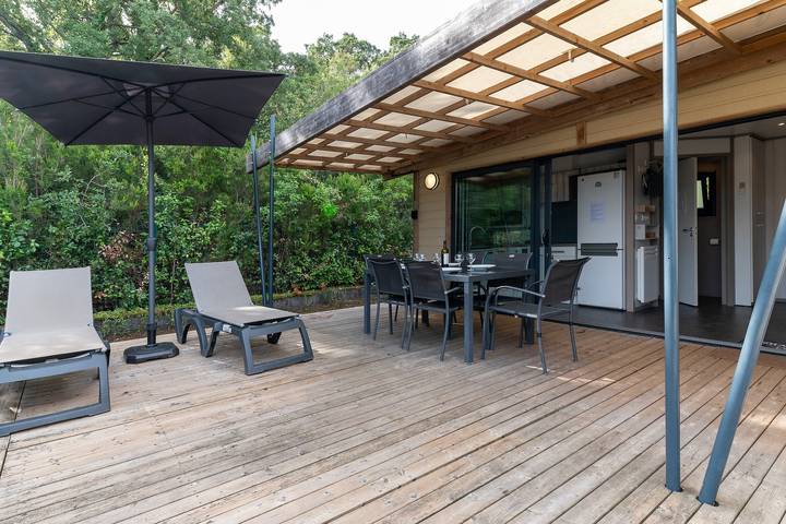Chalet "Notre Rêve en Riva al Mare" con piscina condivisa, Wi-Fi e aria condizionata in Santa Maria Poggio, Corte e dintorni