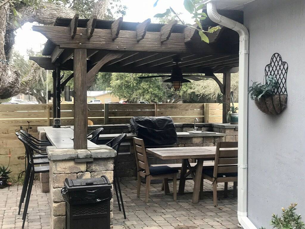 3Br | 2 Bad | Außenküche & Whirlpool | 2 Blocks vom Strand entfernt in Vilano Beach, St. Johns County