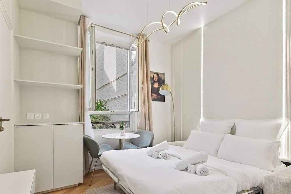Entire apartment, Charmant studio Levallois-Perret proche de Paris in Levallois-Perret, Hauts-de-Seine