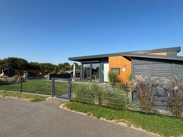 Camping für 4 Personen, mit Ausblick und Garten sowie Seeblick in Ostholstein