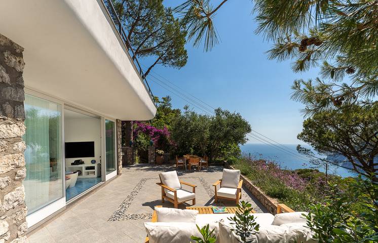 Ferienhaus für 6 Personen, mit Balkon und Whirlpool sowie Terrasse und Garten in Capri - 3