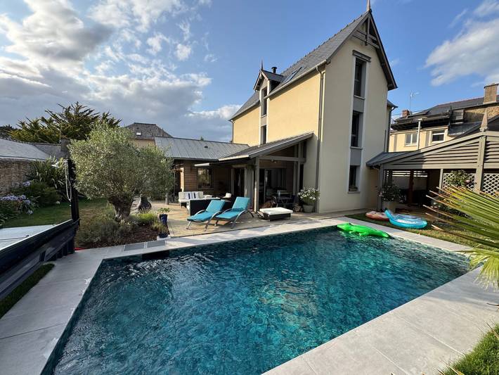 Holiday home for 10 people, with garden, child-friendly - 1