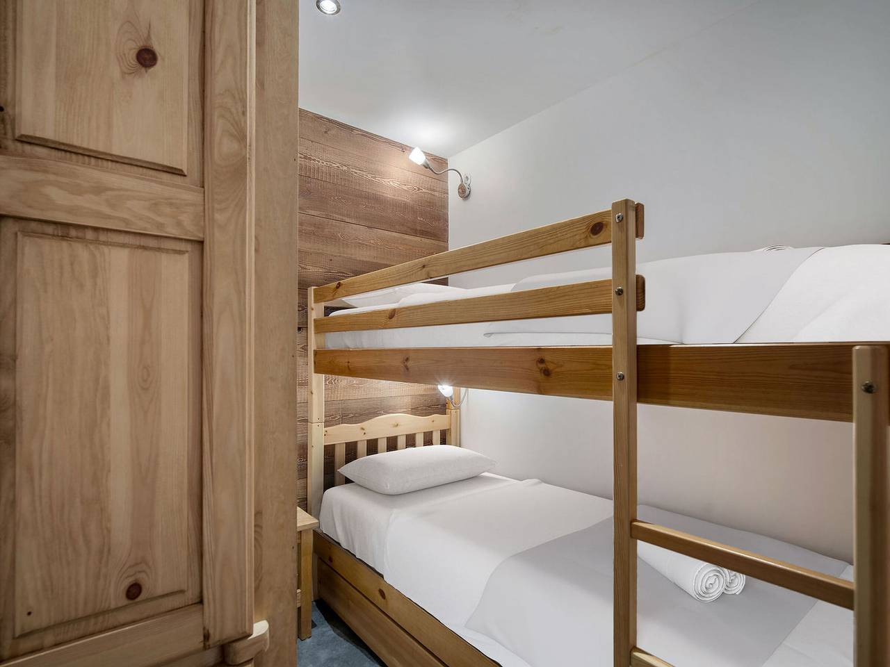 Apartamento entero, Apartamento renovado cerca de las pistas con vista a las montañas y acomodaciones para 6 personas in Courchevel 1650 (Moriond), Saint-Bon-Tarentaise