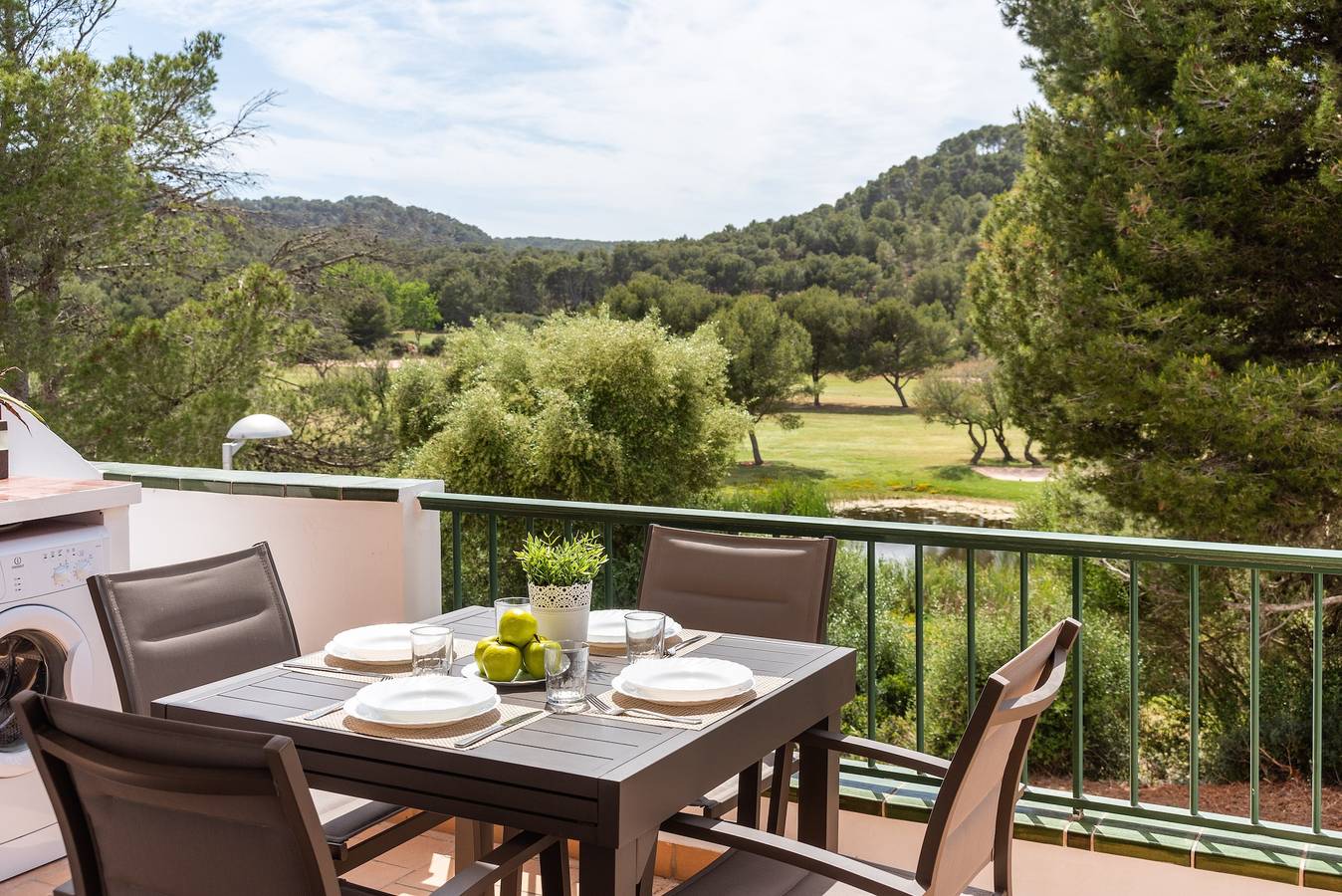 Apartamento Dos Geckos: piscina compartida, Wi-Fi y aire acondicionado in Son Parc, Es Mercadal