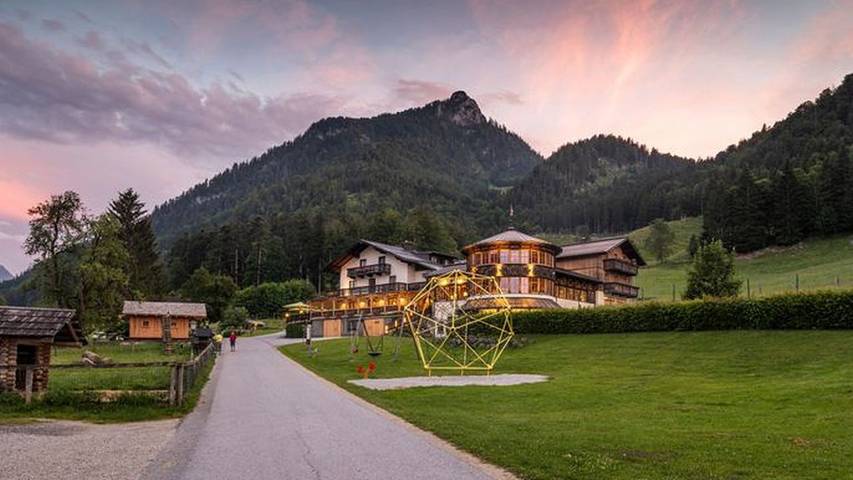 Vakantiewoning voor 2 personen, with tuin and sauna as well as uitzicht, met huisdier in Strobl