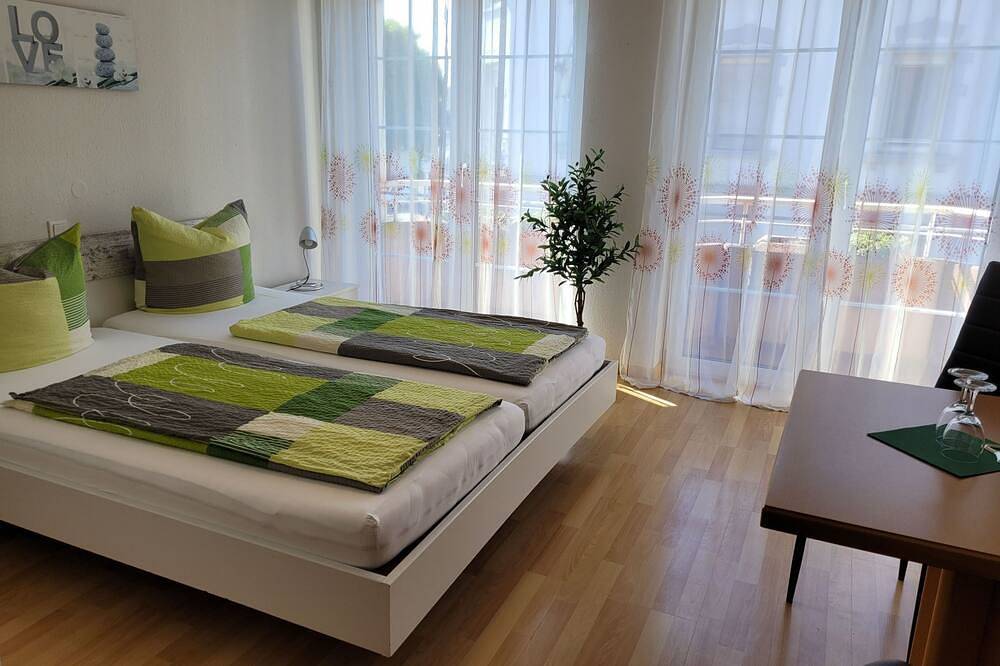 Ganze Wohnung, Doppelzimmer mit Dusche und Wc in Bad Säckingen, Südschwarzwald
