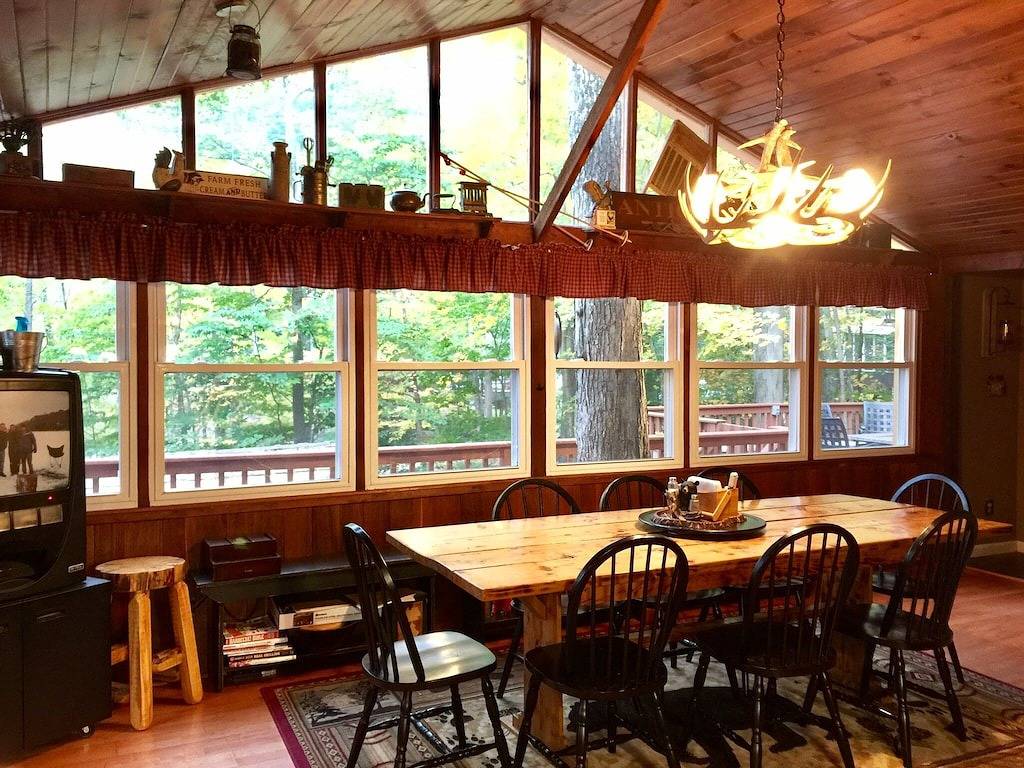 Lake Wallenpaupack mit Boat Slip - 3 Schlafzimmer, 3 Bäder - A / C und Wif in Lake Wallenpaupack