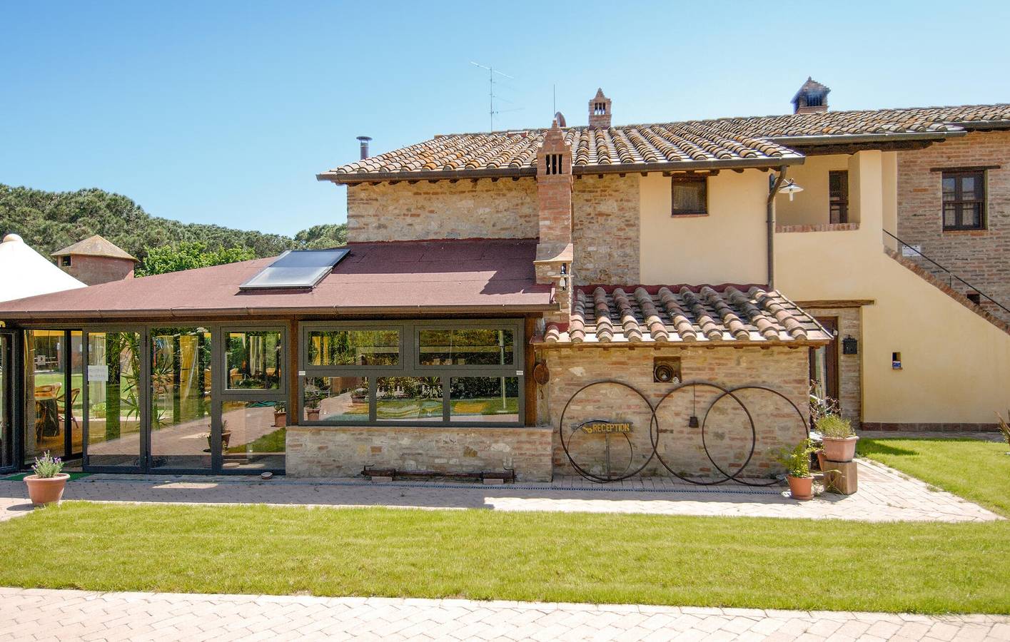 Ganze Ferienwohnung, Luxuriöses Apartment am See mit Pool und Garten in Castiglione del Lago, Lago Trasimeno