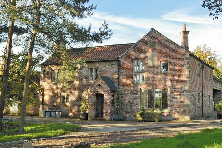 Cottage for 10 people, with garden, with pets in Darlington