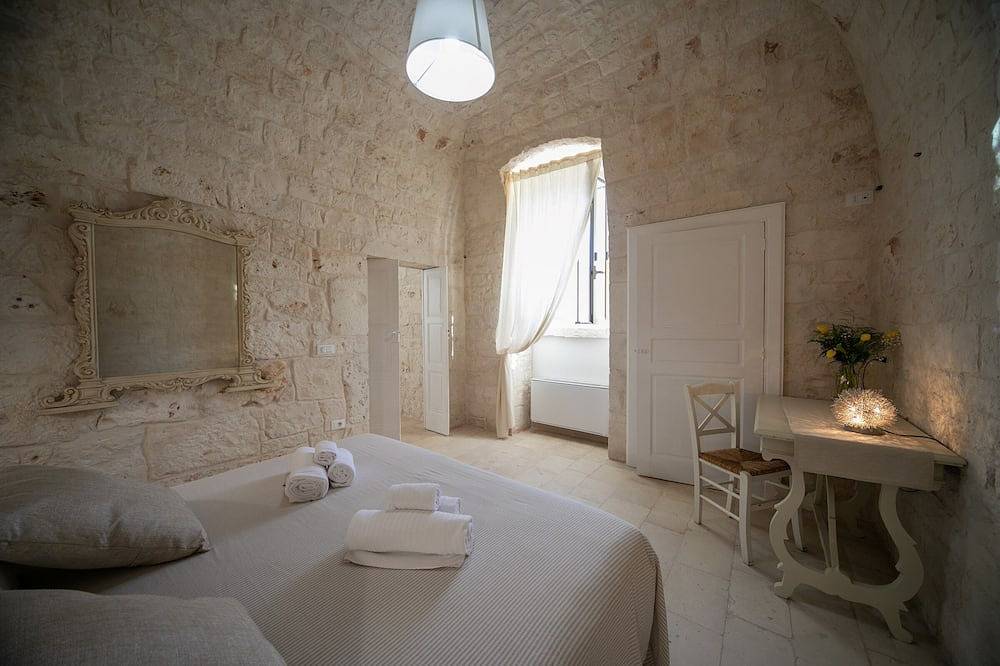 Authentic Villa in Castellana Grotte for 5 guests. Pet Friendly! in Castellana Grotte, Region de Bari