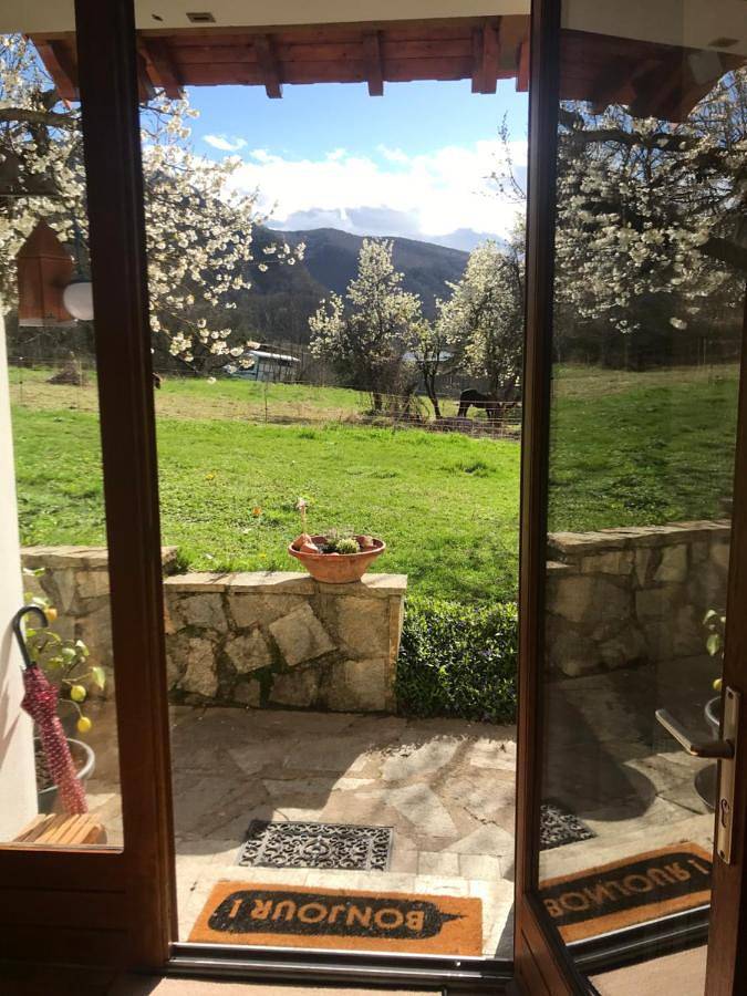 Gîte pour 4 personnes, avec vue et jardin à Saint-Étienne-le-Laus