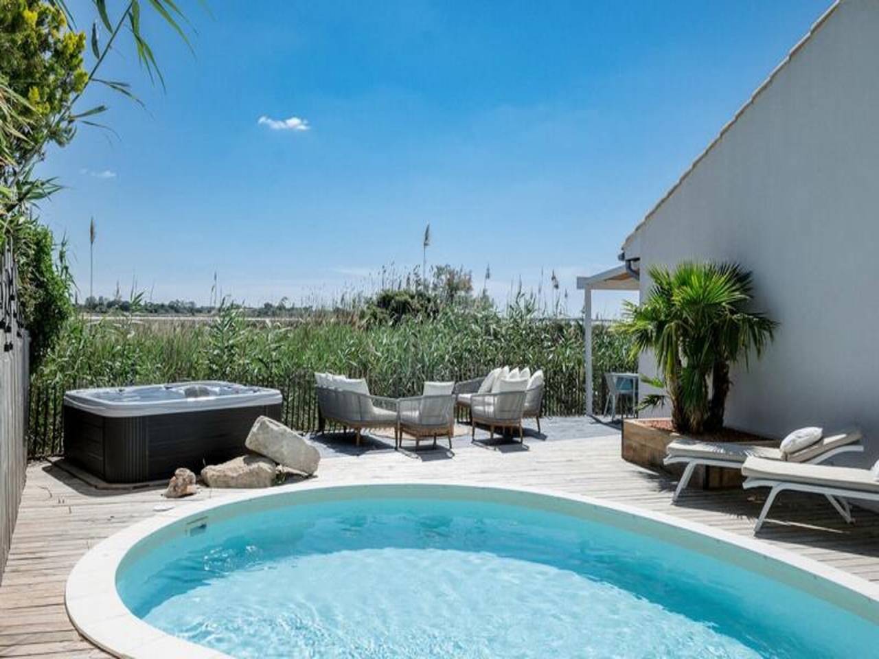 Appartement entier, Villa à Aigues-Mortes avec Piscine & Vue in Aigues-Mortes, Côte d'Améthyste