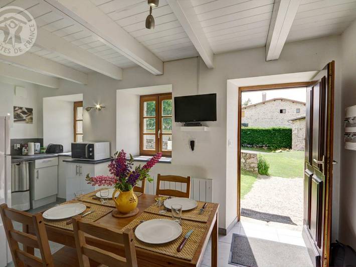 Studio pour 4 personnes, avec terrasse, animaux acceptés dans la Loire - 4