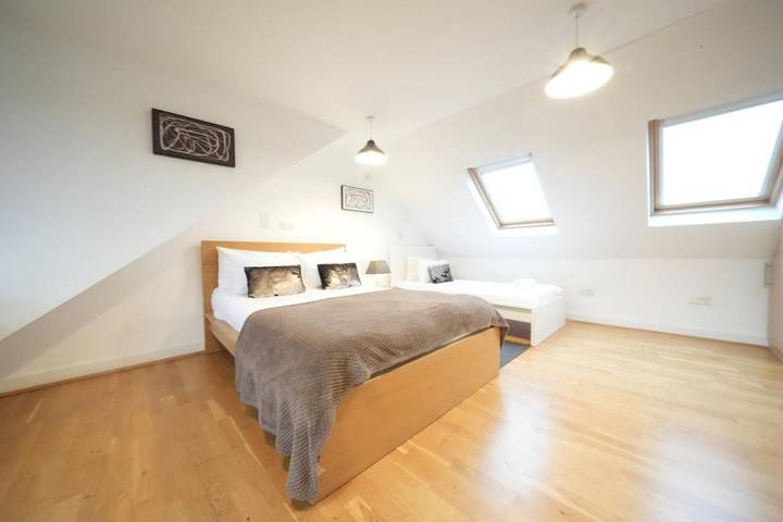 Lodge for 3 people in London