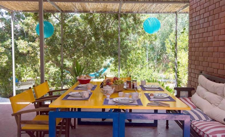Location de vacances pour 8 personnes, avec jardin et vue dans Anavissos