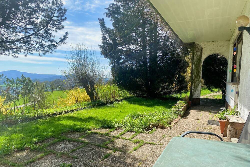 Ganze Wohnung, Gemütliche Ferienwohnung mit Panoramablick in Gersfeld, Rhön-Hessen