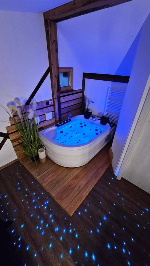 Chambre d’hôte pour 2 personnes, avec Terrasse et Jacuzzi ainsi que Jardin et Sauna à Kamnik