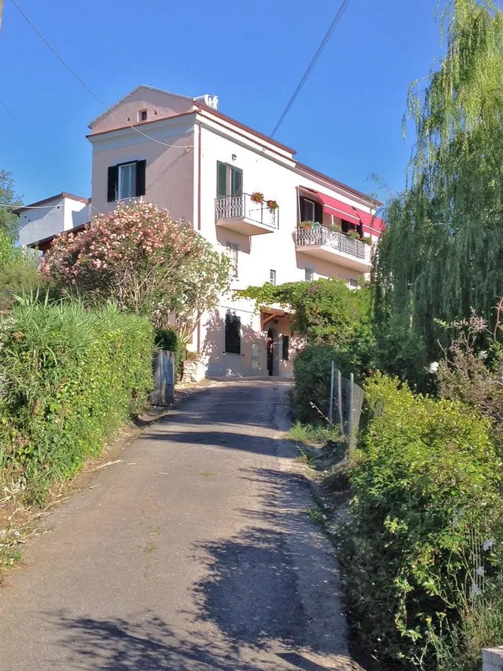 Apartamento de vacaciones para 7 personas, con jardín y vistas - 1