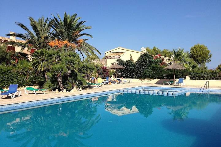 Maison de vacances pour 4 personnes, avec Balcon ainsi que Jardin et Piscine à Betlem