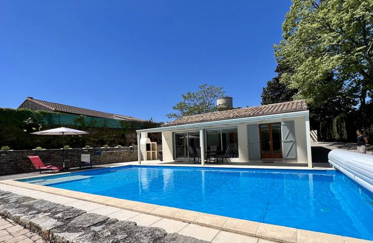Gîte pour 4 personnes, avec piscine