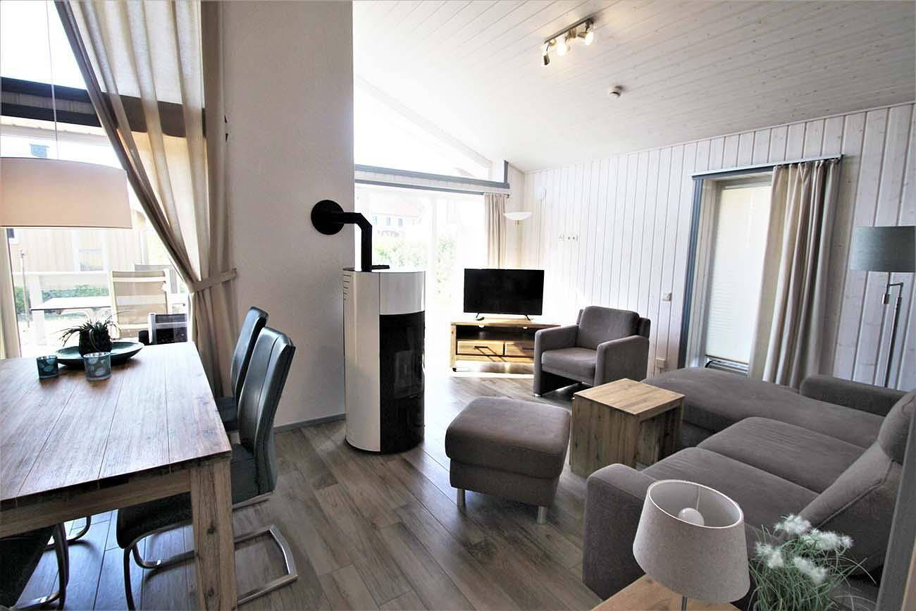 Seeschwalbe 75 - Das skandinavische Familienhaus für 4 mit Sauna und Whirlpool in Rechlin, Müritz