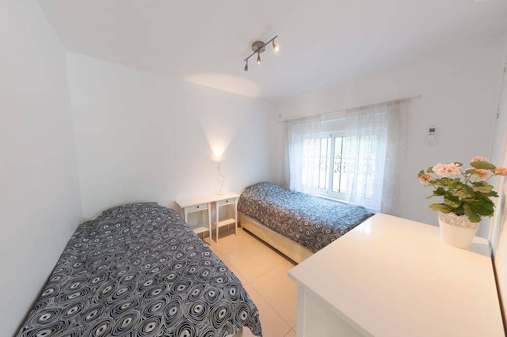 Villa a Fuengirola, a 800 m dalla spiaggia! in Los Boliches, Fuengirola