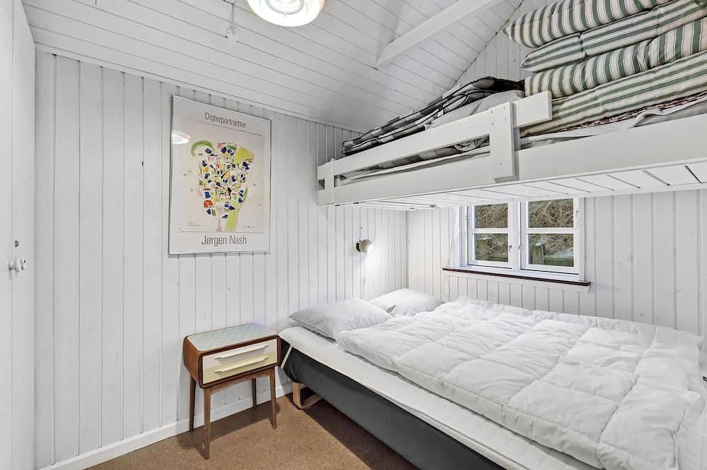 2 bedroom pet friendly home in Ulfborg in Fjand, Nissum Fjord