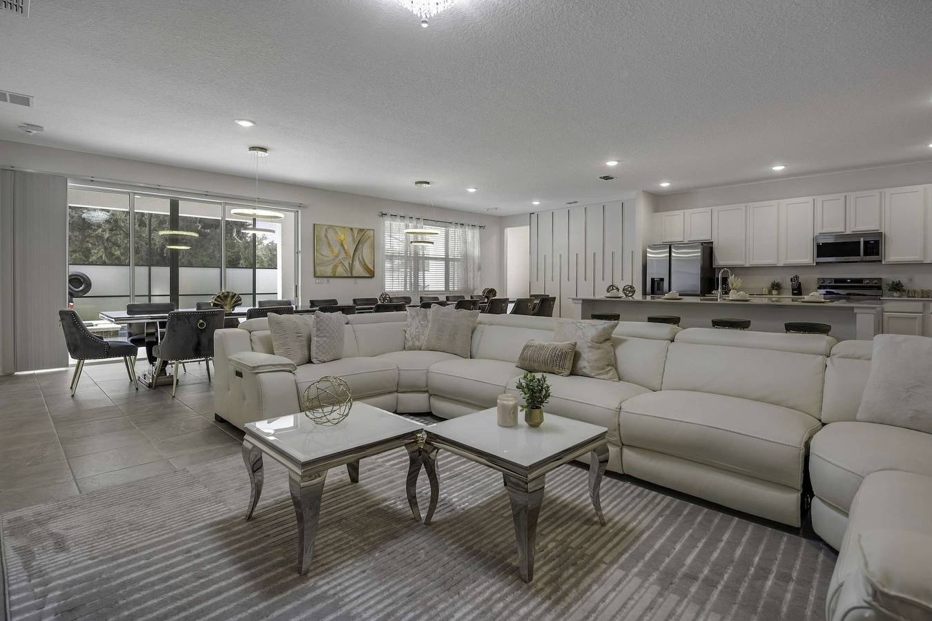 Magical 15Br Villa w Pool Cinema Themed Fun in Kissimmee, Osceola County