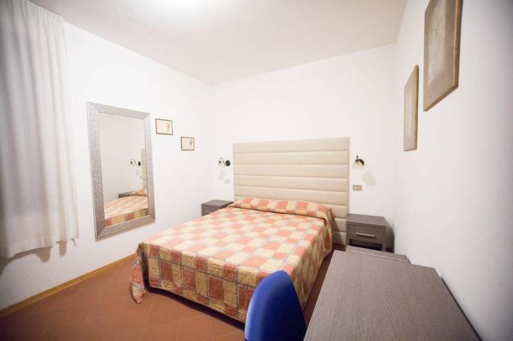 Hôtel pour 2 personnes, avec vue à Corinaldo - 2