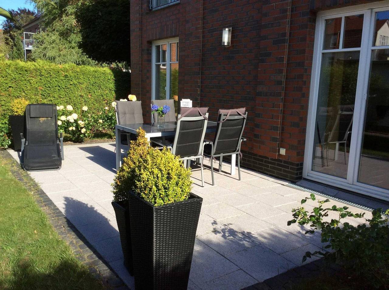 Apartamento entero, Komfortable Ferienwohnung mit Terrasse und Wlan für 4 Personen in Warnemünde Strand, Rostock