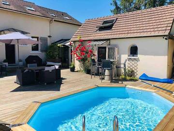 Gîte pour 4 personnes, avec piscine et jardin à Dampmart
