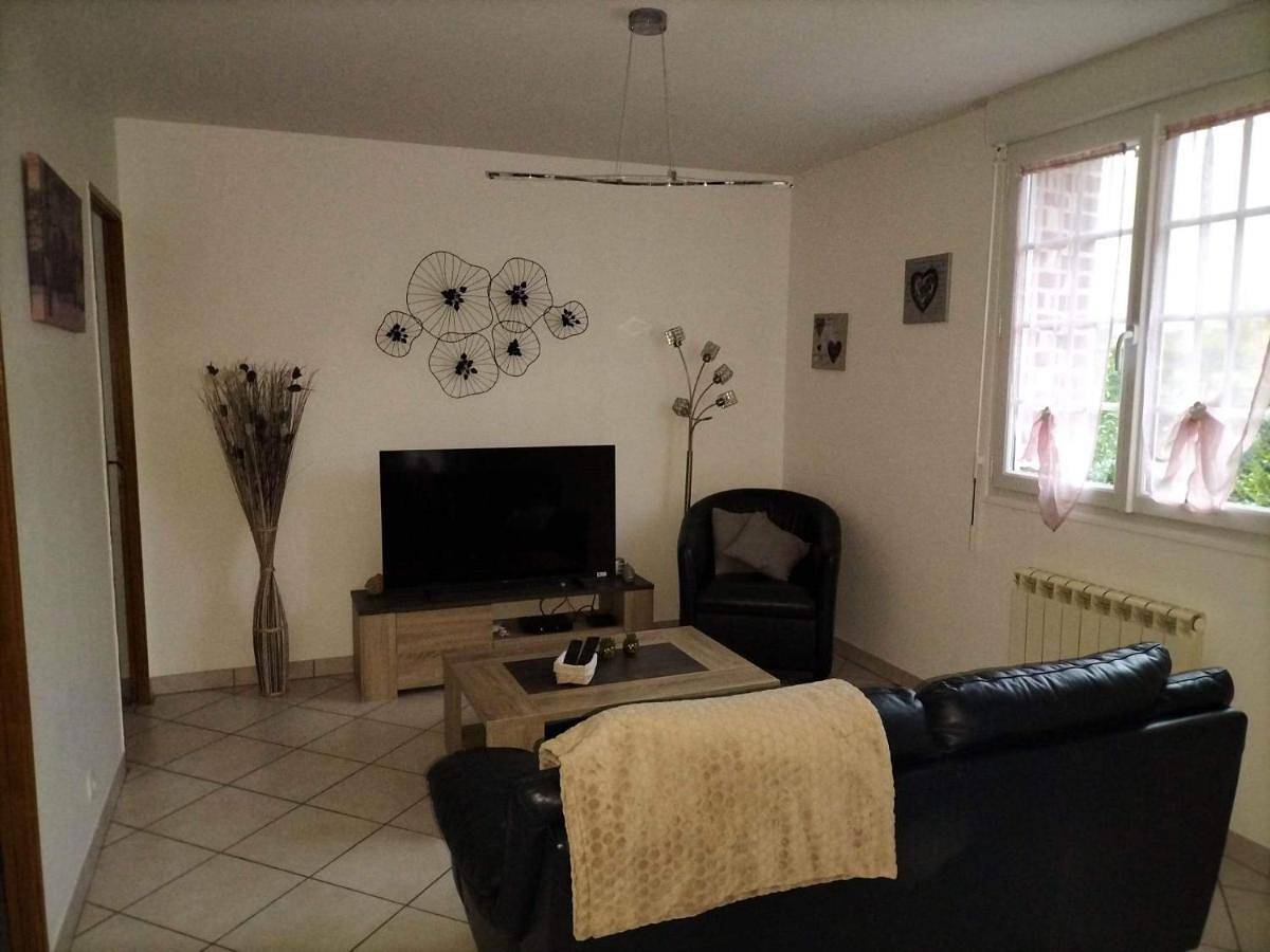 Two-Bedroom House in Bracquemont, Région de Dieppe