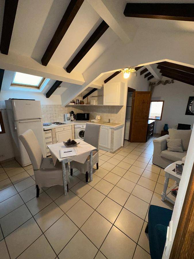 Gîte pour 2 personnes, avec vue à Sainte-Lucie-de-Tallano - 2