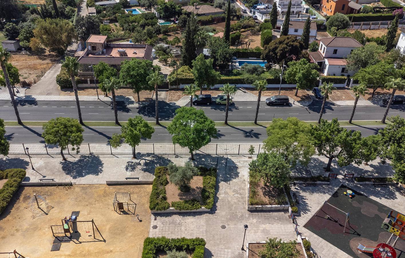 Acogedor Apartamento con Piscina y Chimenea, a 200m del Centro de Las Pajanosas in Las Pajanosas, Guillena