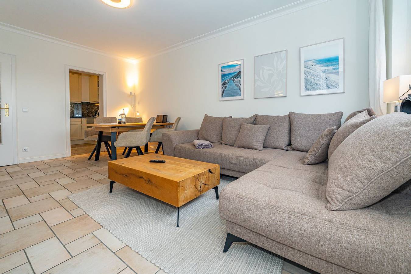 Ganze Wohnung, 3-Zimmer-Ferienwohnung für bis 4 Personen mit Balkon. in Westerland, Sylt (Gemeinde)