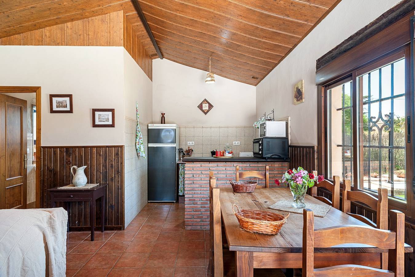 Fantástica casa de campo "Villa Lina" con gran piscina, terraza, jardín y Wi-Fi in Pago del Humo, Chiclana de la Frontera