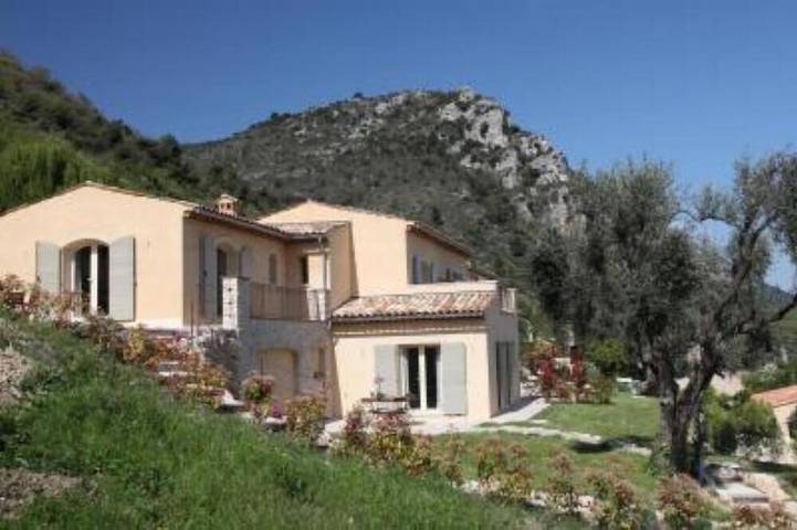Location de vacances pour 4 personnes, avec Balcon ainsi que Jardin et Piscine à Vence