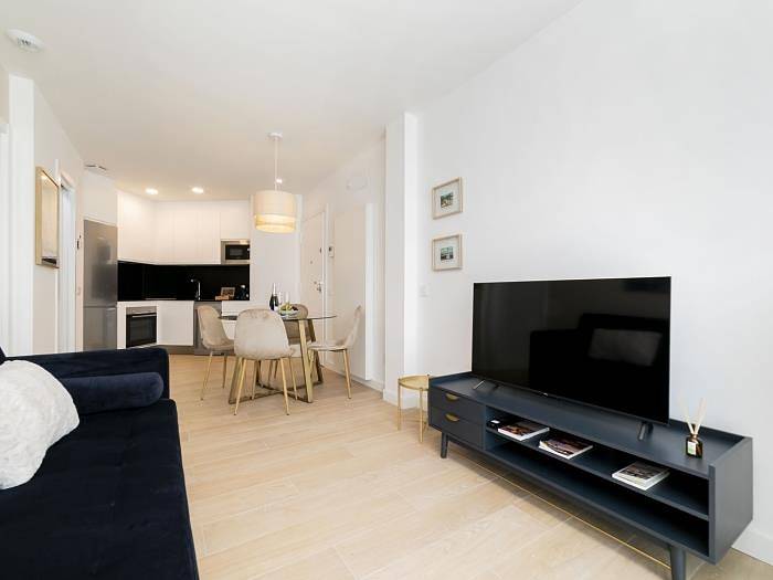 Apartamento vacacional entero, Aurora Stays by Charming V, Apartamento para 4, parking gratis in Madrid, Provincia de Madrid