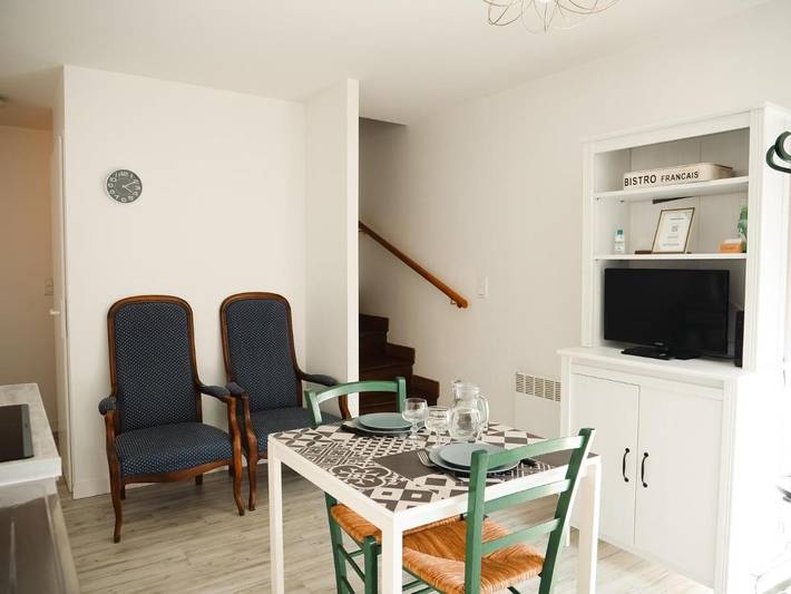 Gîte pour 3 personnes à Lussac-les-Châteaux - 2