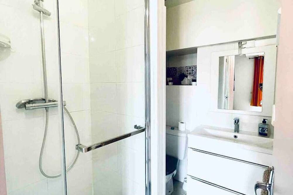 Ganze Wohnung, Jaune · The King Duplex near the Castle Fontainebleau in Fontainebleau, Seine-et-Marne