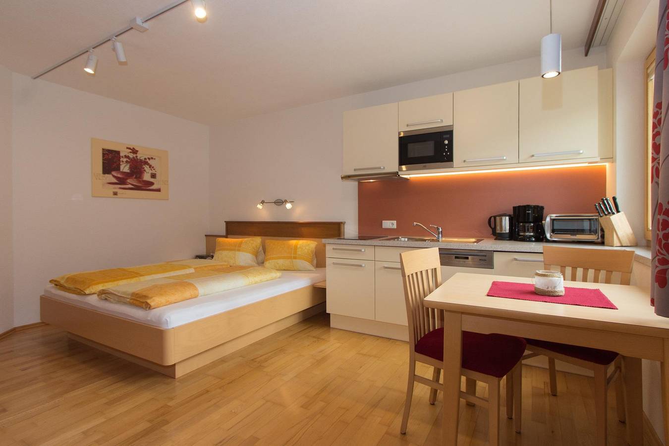 Ganze Ferienwohnung, "Typ B"(1-2 Pers.)/Wohn-Schlafraum/Du, Wc in Kappl, Verwall